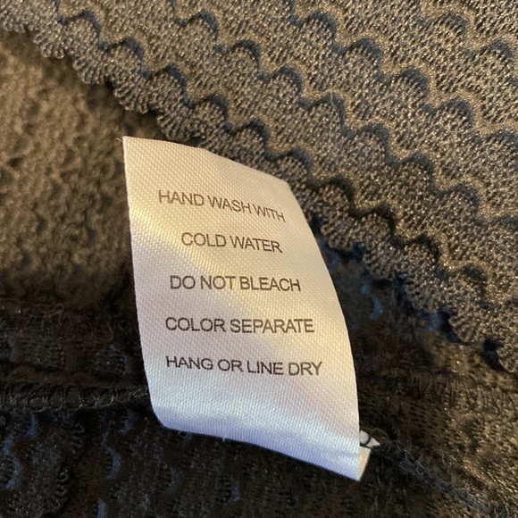 Honey Punch Black Strapless Box Pleats Dress Size Large NEW - Picture 7 of 7